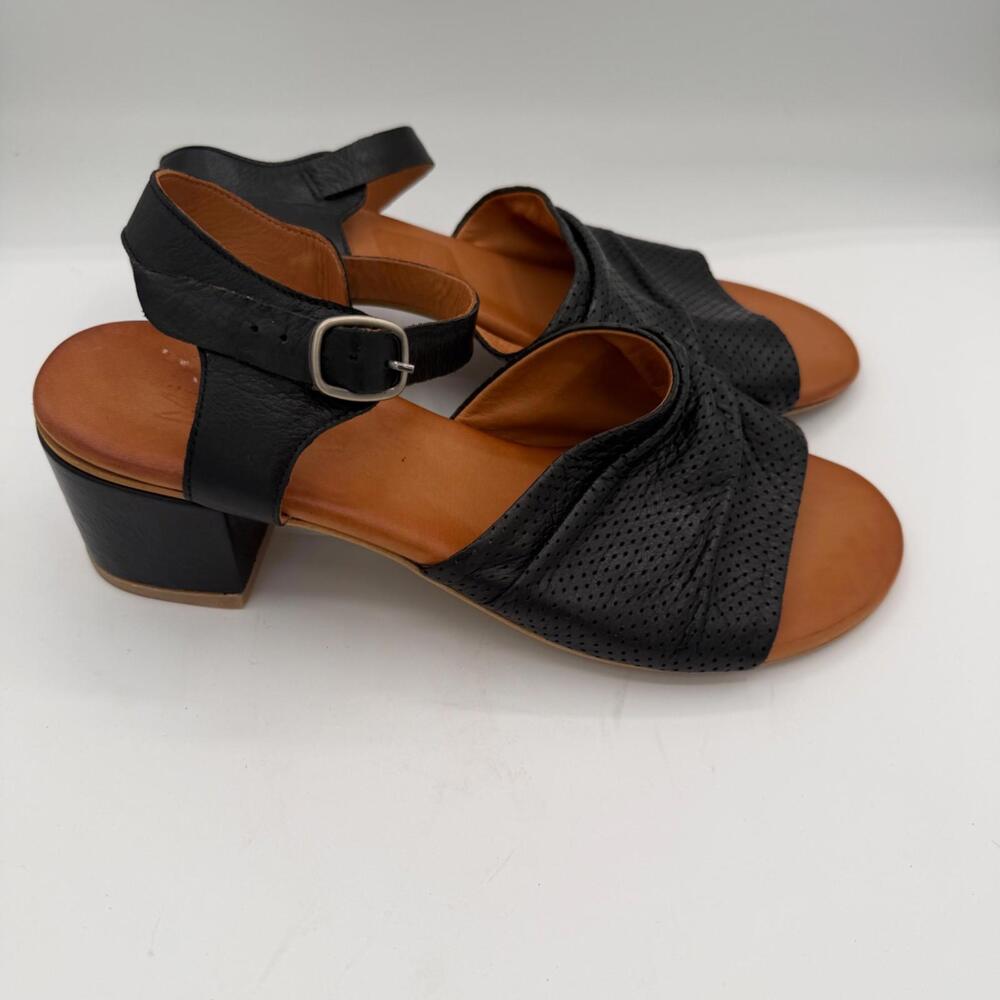 Miz Mooz Women's Size 41 Black‎ Leather Ankle Strap Heeled Sandals Raine